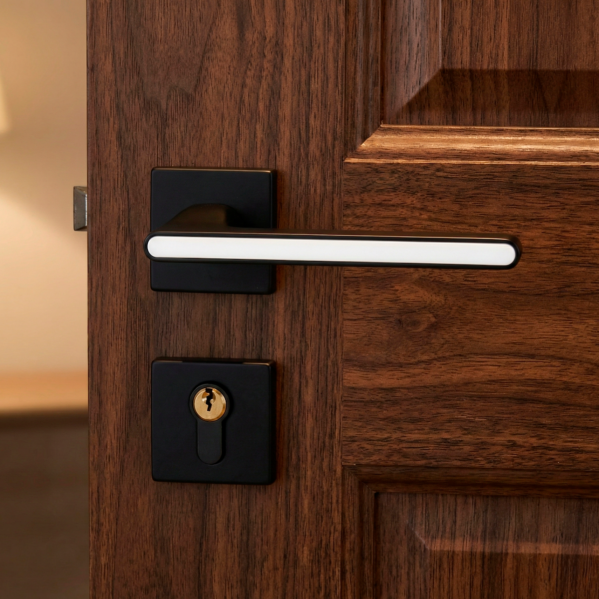 Zamak handle model 810N with square rosette in black finish for doors