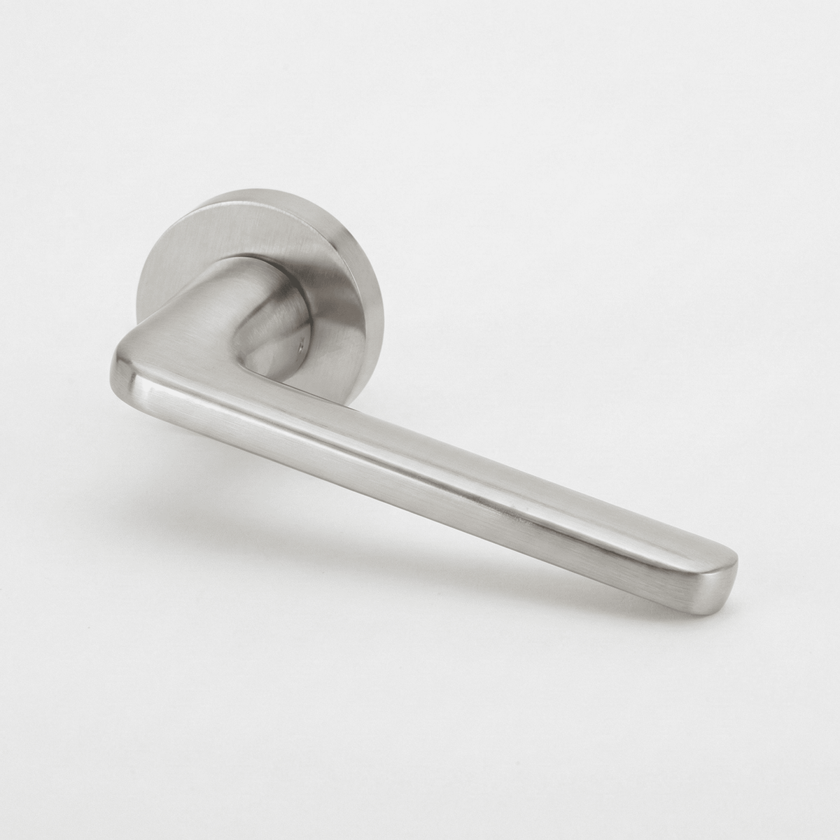 Türklinke mit runder Rosette aus Aluminium RS-310 satiniertem Nickel